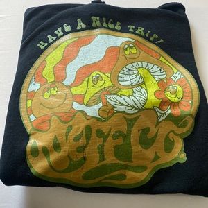 Black tripié Neff hoodie